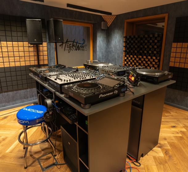 1757330418_hwq-interior-2025-4-of-15.jpg