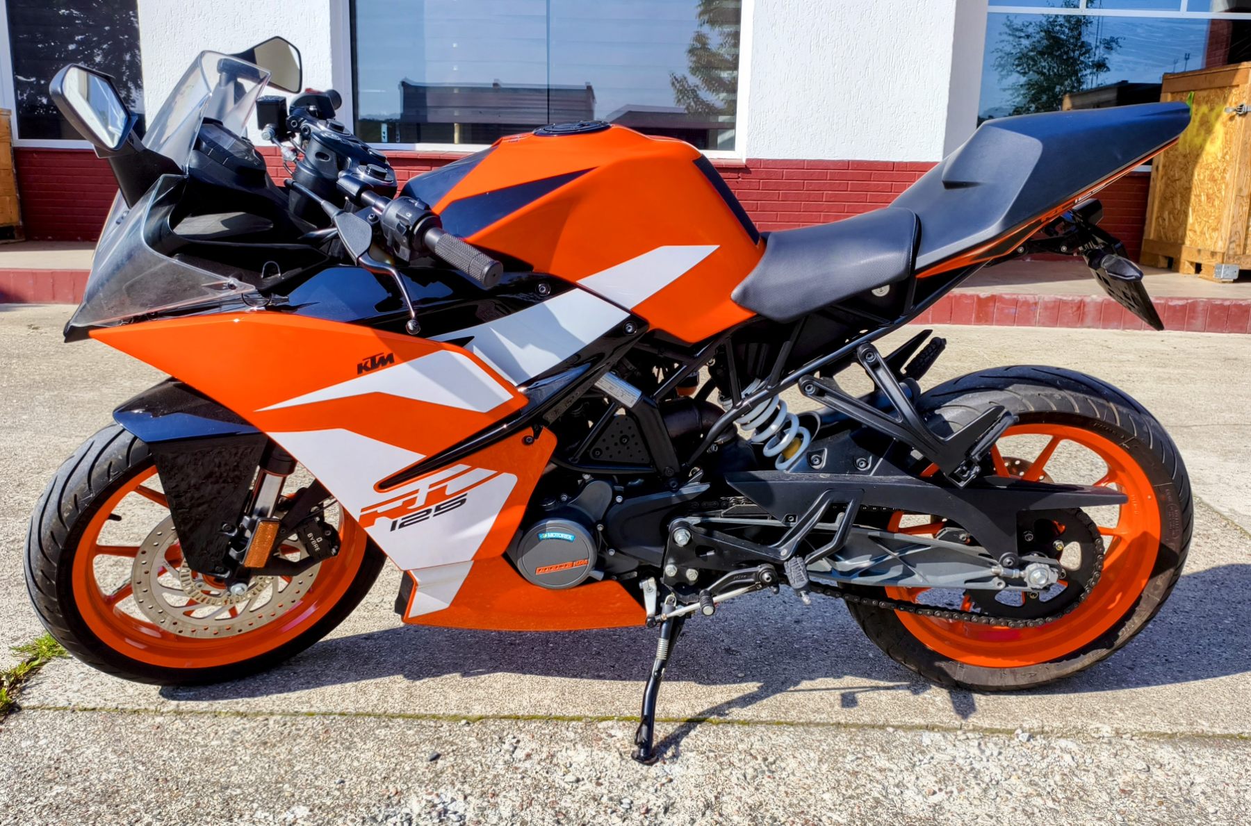 KTM RC 125 mały sportowiec z torową duszą